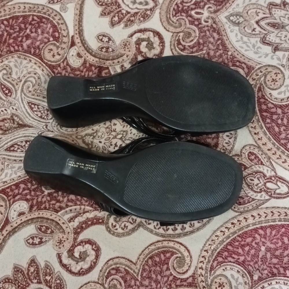 size 7 Italian Shoemakers black wedged sandal - Picture 6 of 17